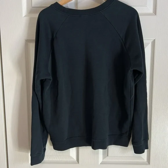 Nike Women’s Graphic Crew-Neck Sweatshirt - Picture 5 of 5